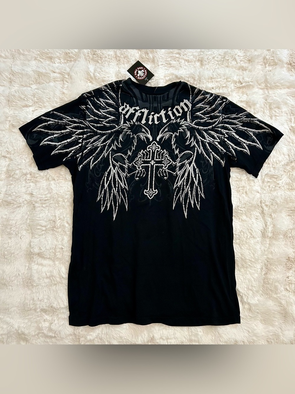 Affliction Live Fast Wing Cross Graphic Tee – Men’s Large (NWT)
